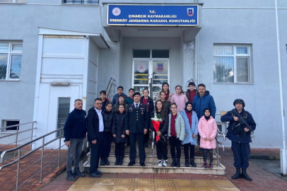 Esenköy’de öğrenciler şehitleri unutmadı