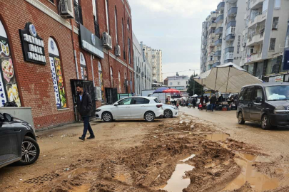 Mahalleli bozuk yollardan şikayetçi