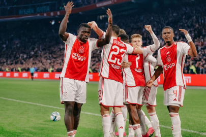 Ajax, Heracles deplasmanında 4 gol ile 3 puana ulaştı