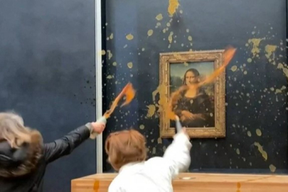 Mona Lisa tablosu pastadan sonra bu kez çorba saldırısına uğradı