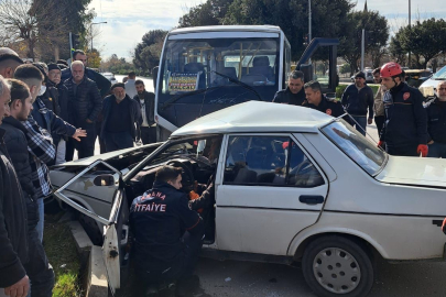 Adana'da feci kaza: 1'i ağır 9 kişi yaralandı