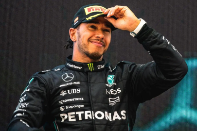 Lewis Hamilton, 2025'te Ferrari'ye geçiş yapmaya hazırlanıyor: Sürpriz transfer iddiaları