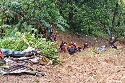 Filipinler'de sel ve toprak kaymalarında can kaybı 16'ya yükseldi