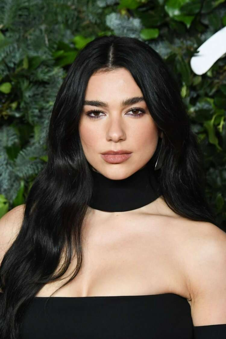 dua lipa saç rengi