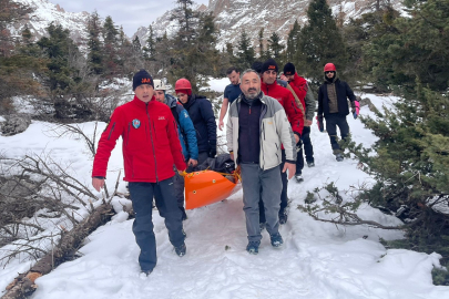 Çukurbağ Köycü'nde tırmanış yapan dağcı JAK ekipleri tarafından kurtarıldı