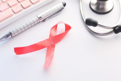 AIDS (HIV) Belirtileri ve Bulaşma Yolları