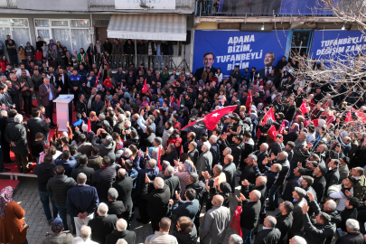 Başkan Karalar'a Tufanbeyli'de coşkulu karşılama