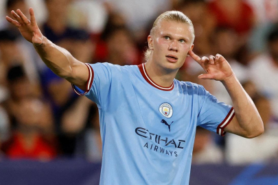 Erling Haaland, Manchester City'nin 6-2 galibiyetinde 5 gol atarak şov yaptı