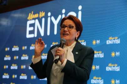 Akşener Adana'da adaylarını tanıttı