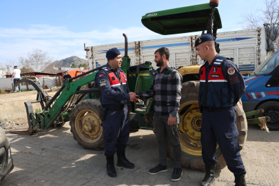 Çalınan traktör jandarmanın 700 kilometre takibi sonucu bulundu