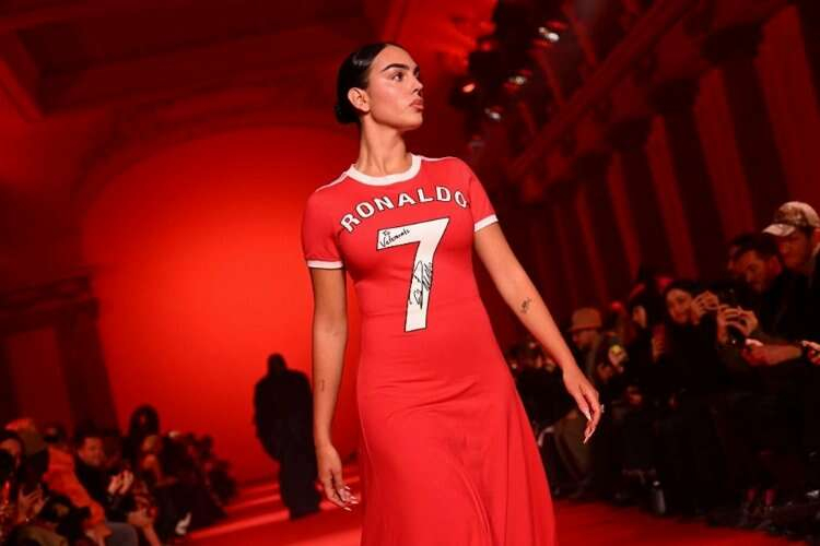 Georgina Rodriguez paris moda haftası