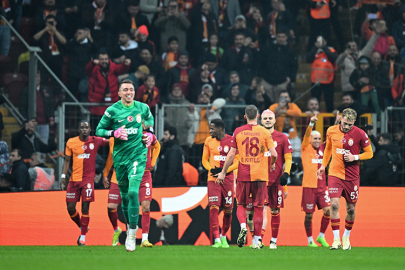  Galatasaray, Gaziantep FK'yı 3-1 mağlup ederek 3 puanı kaptı