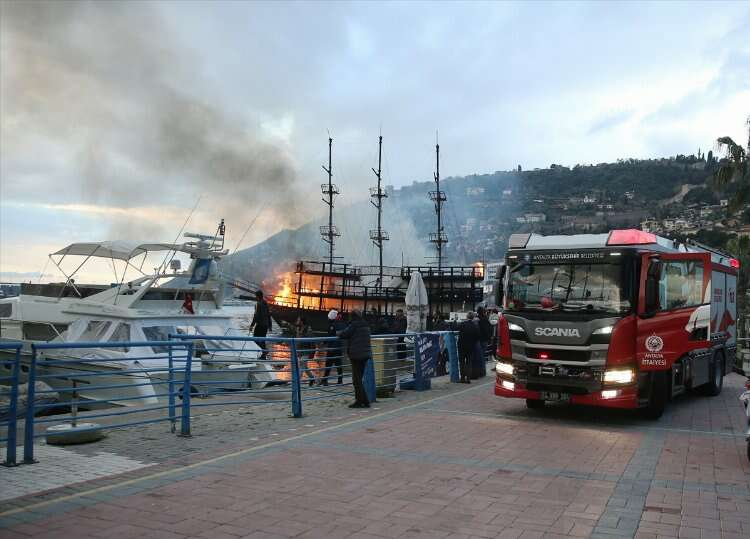 Alanya Balıkçı Barınağı