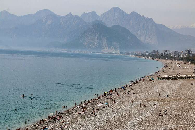 antalya konyaaltı sahili