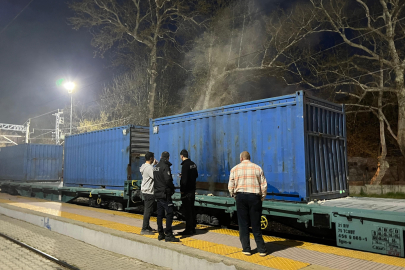 Adana Pozantı'da yük treninde çıkan balata yangını kısa sürede söndürüldü