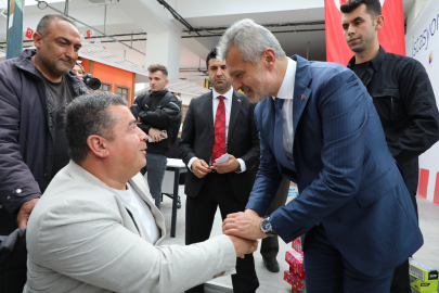 Hatay Büyükşehir Belediye Başkanı Öntürk personel ile bayramlaştı