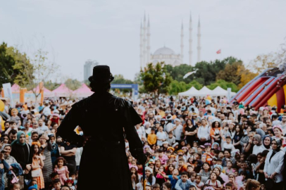 Adana'da Türkiye Kültür Yolu Festivali rekor katılımla başladı