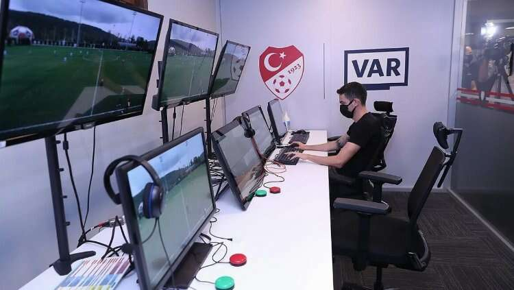 var hakemi maaş