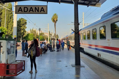 Adana ve Mersin arasındaki tren seferleri durdu