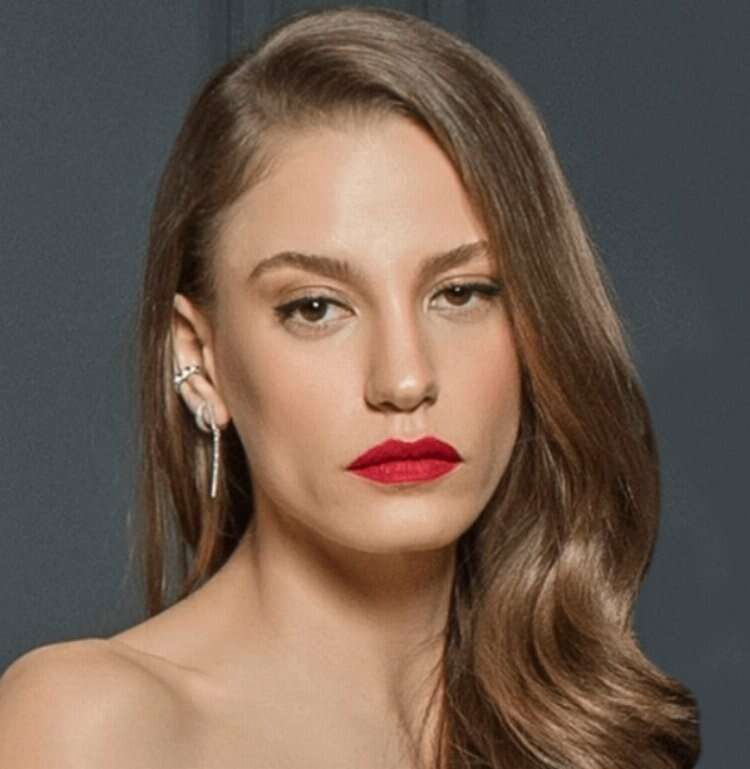 serenay sarıkaya