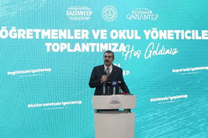 Milli Eğitim Bakanı Yusuf Tekin öğretmen atamaları ve ücretli öğretmenlerin durumunu değerlendirdi