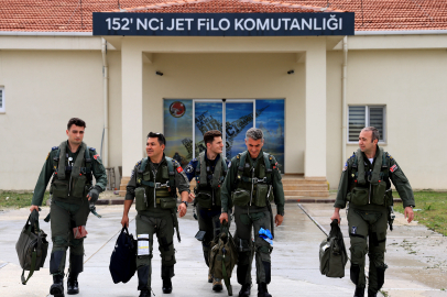 Adana'da 10'uncu Ana Jet Üs Komutanlığı'nda görevli pilotlar vatanı korurken, düşmana korku salıyor