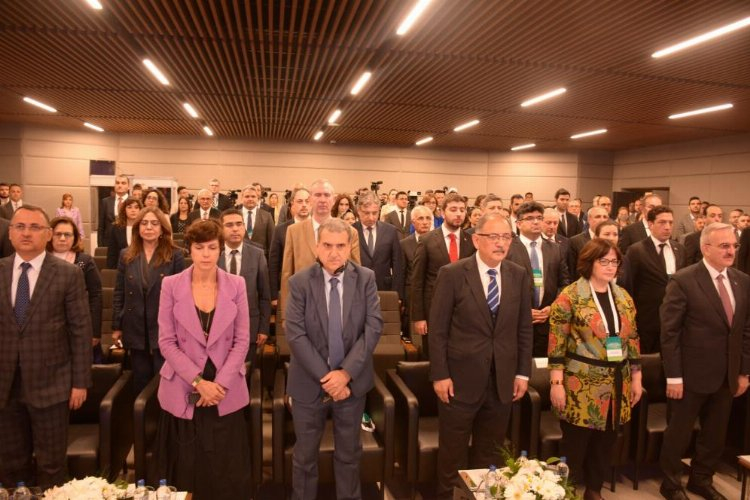 Çevre, Şehircilik ve İklim Değişikliği Bakanı Mehmet Özhaseki