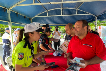 Adana Emniyet Müdürlüğü'nden trafik bilinçlendirme tatbikatı