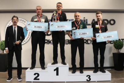 Niğdeli Yılmaz Özcan, Türkiye Bilardo Şampiyonası'nda birinci oldu