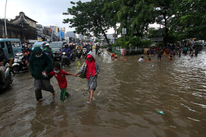 Batı Sumatra'da sel felaketinde 34 kişi hayatını kaybetti