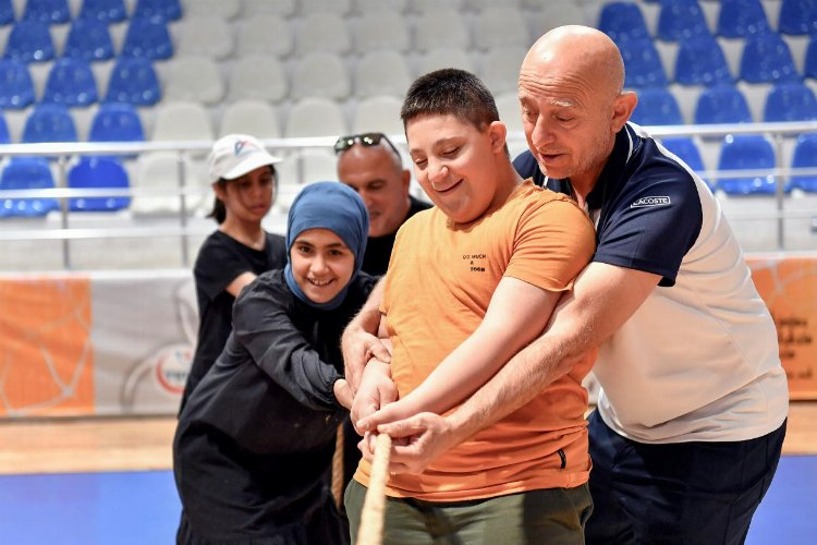 Mersin'de Özel Gereksinimli Çocuklar için 'Engelliler Haftası Çocuk Şenliği' düzenledi 3