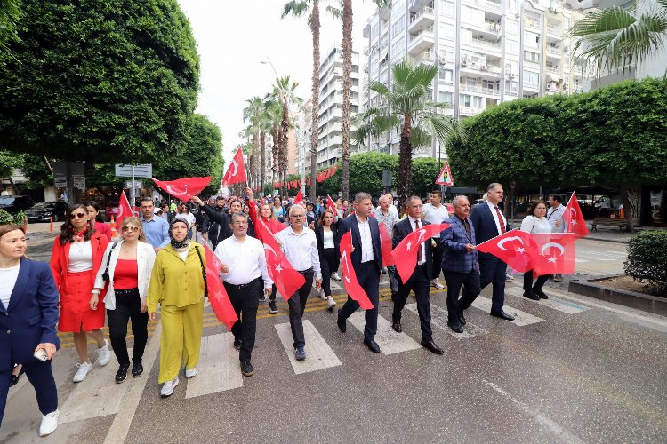 Adana ve Hatay'da Gençlik Haftası kutlamaları başladı