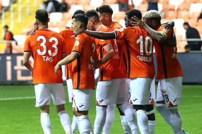 Son galibiyetle ligde tutunan Adanaspor, aynı tehlikeyi 5 sezon yaşadı