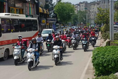 Adana'da motokuryeler bıçaklı saldırı sonucu ölen Ata Emre Akman için konvoy yaptı