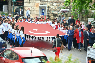 Bursa’da 19 Mayıs kutlamaları kortej yürüyüşüyle başladı