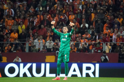 Galatasaray'da derbilerin en deneyimlisi Muslera: Fenerbahçe'ye karşı 30 derbiye çıktı