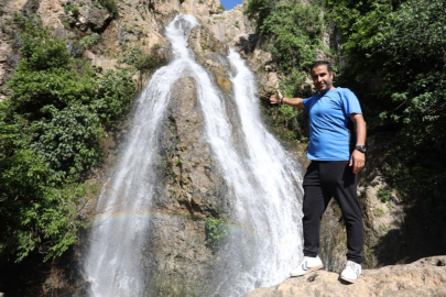 Hatay'ın Defne ilçesindeki Dekuk Şelalesi, aşırı yağışlarla canlandı