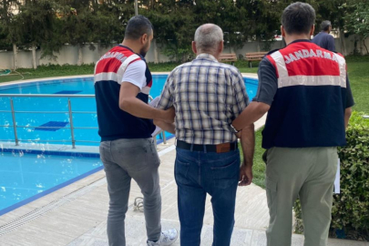 İzmir'de FETÖ operasyonunda 9 şüpheli gözaltına alındı