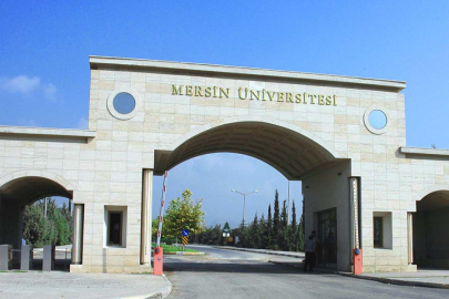 Mersin Üniversitesi, mezuniyet töreninde Gazze'ye destek pankartına müdahale edildiği iddialarını yalanladı