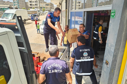 Şanlıurfa'da son kullanma tarihi geçmiş 5 kamyon ürün ele geçirildi