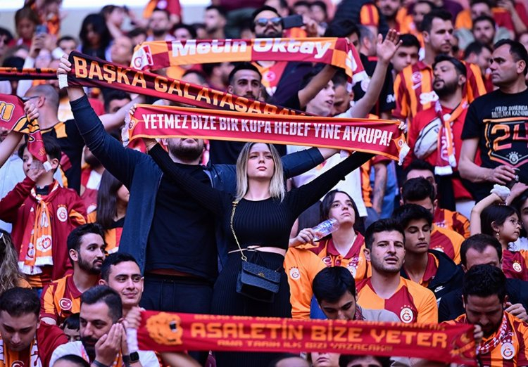 galatasaray kupa töreni