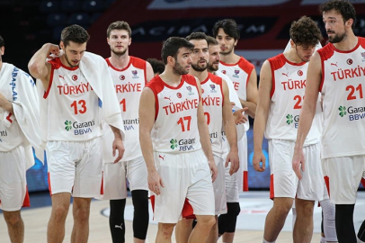 A Milli Basketbol Takımı, Macaristan'ı mağlup ederek Avrupa Şampiyonası biletini aldı