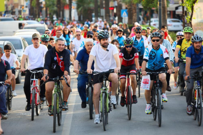 Tarsus'ta 'Bisikletini AL-GEL' etkinliği yüzlerce kişiyi bir araya getirdi