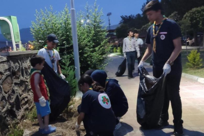 Osmaniye Belediyesi izcilik kulübü üyeleri, çevre temizliği için bir araya geldi