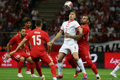Polonya - Türkiye maçında ilk yarıyı Polonya 1-0 önde kapattı