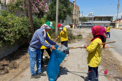 Tarsus Belediyesi, çarşı merkezinde kapsamlı temizlik çalışması başlattı