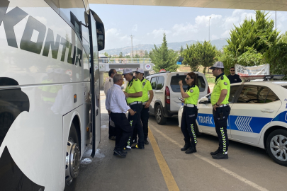 Mersin'de Kurban Bayramı öncesinde yolcu otobüsleri denetlendi