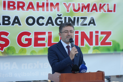 Tarım ve Orman Bakanı İbrahim Yumaklı, Kastamonu Pınarbaşı'nda vatandaşlarla bayramlaştı