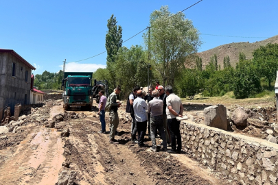 Kars'ta sel nedeniyle bazı ev ve ahırlarda hasar oluştu