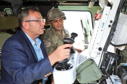 Vali Polat'tan Mehmetçik'e Bayram Ziyareti